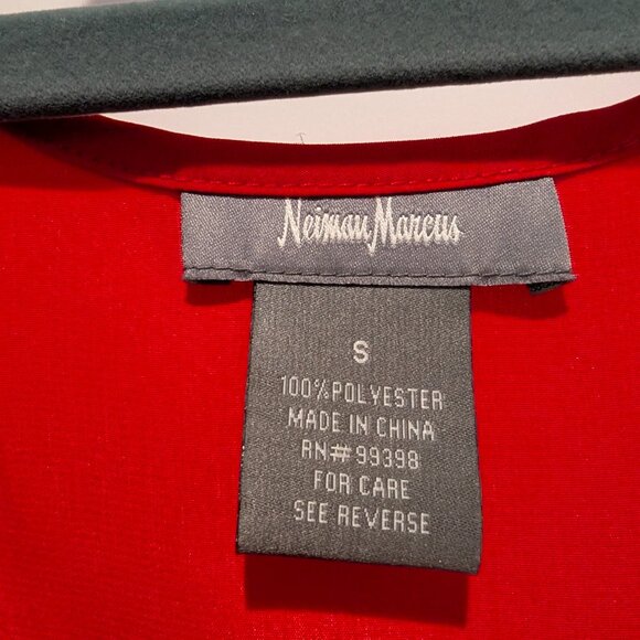 Neiman Marcus red bow tank - Picture 2 of 2
